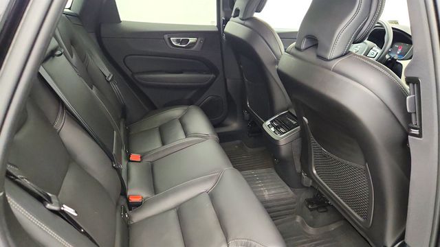 2022 Volvo XC60 B5 FWD Inscription w/ Advanced & Climate Packages + 20'' Wheels - 22996863 - 21