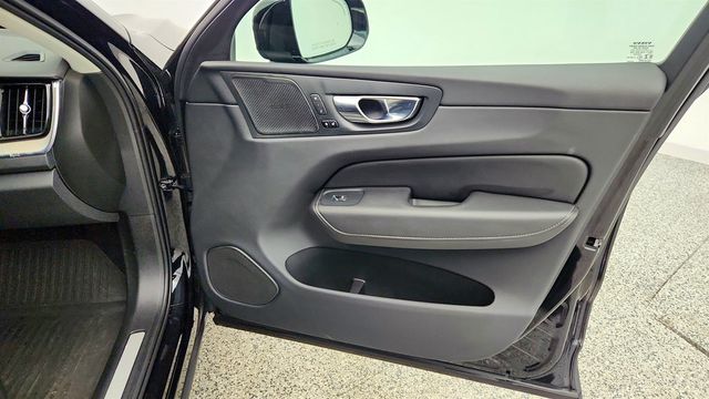2022 Volvo XC60 B5 FWD Inscription w/ Advanced & Climate Packages + 20'' Wheels - 22996863 - 24