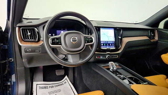 2022 Volvo XC60 B5 FWD Inscription w/ Advanced & Climate Packages + 20'' Wheels - 23041427 - 11