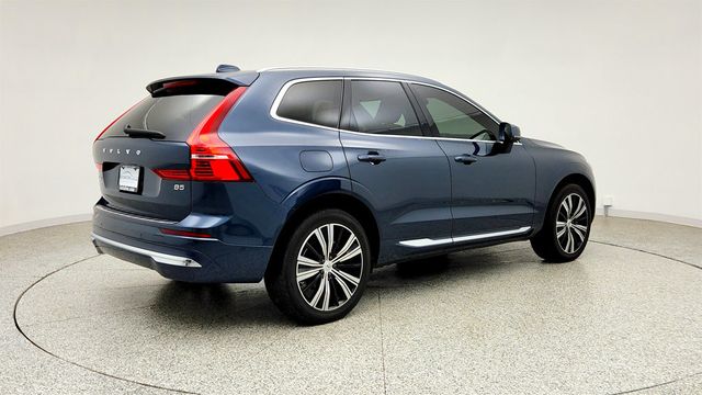 2022 Volvo XC60 B5 FWD Inscription w/ Advanced & Climate Packages + 20'' Wheels - 23041427 - 4