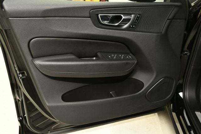 2022 Volvo XC60 B5 FWD Momentum - 22876471 - 20