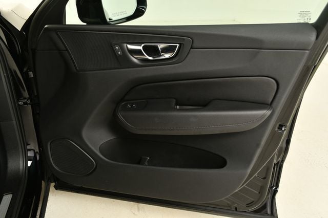 2022 Volvo XC60 B5 FWD Momentum - 22876471 - 21