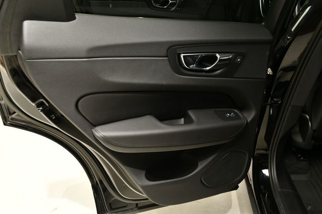 2022 Volvo XC60 B5 FWD Momentum - 22876471 - 22