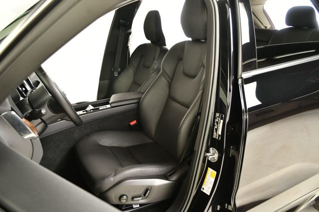 2022 Volvo XC60 B5 FWD Momentum - 22876471 - 28