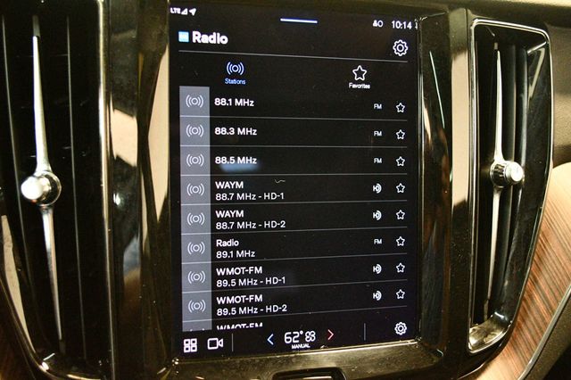 2022 Volvo XC60 B5 FWD Momentum - 22876471 - 43