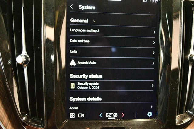 2022 Volvo XC60 B5 FWD Momentum - 22876471 - 51