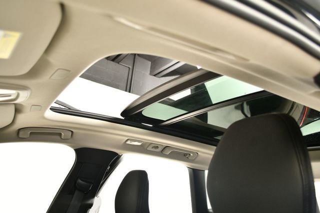 2022 Volvo XC60 B5 FWD Momentum - 22876471 - 5