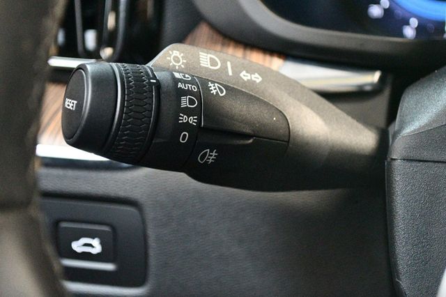 2022 Volvo XC60 B5 FWD Momentum - 22876471 - 59