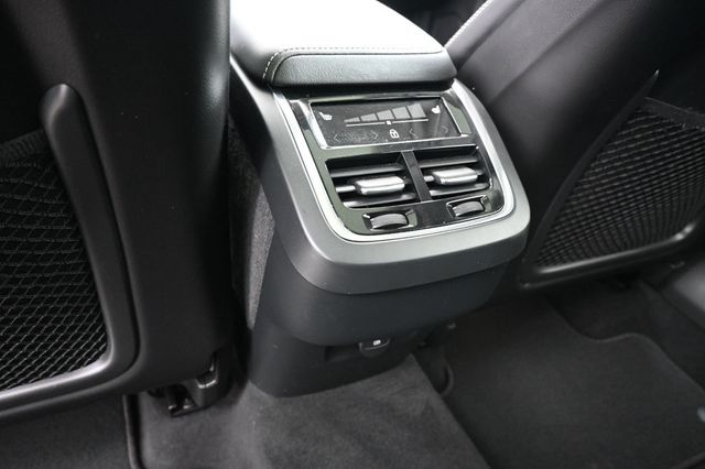 2022 Volvo XC60 B6 AWD Inscription - 22942303 - 15