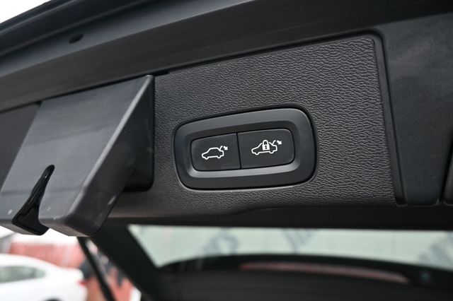 2022 Volvo XC60 B6 AWD Inscription - 22942303 - 18