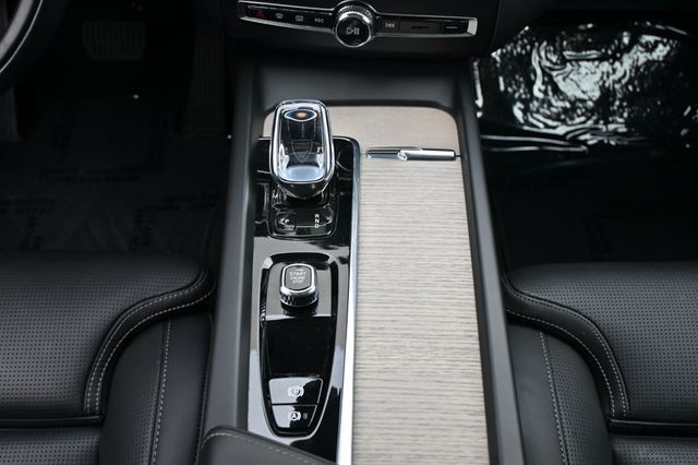 2022 Volvo XC60 B6 AWD Inscription Advanced Pkg Climate Pkg - 22942303 - 13