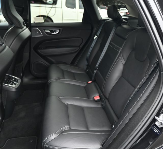2022 Volvo XC60 B6 AWD Inscription Advanced Pkg Climate Pkg - 22942303 - 15