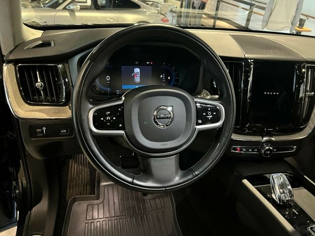 2022 Volvo XC60 B6/Inscription/ClimatePkg/AdvancedPkg/HeadUpDisplay/AdapCruise - 22919948 - 16