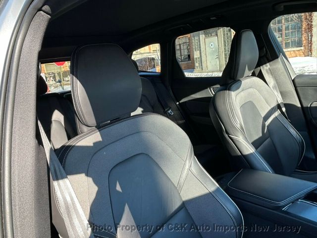 2022 Volvo XC60 Recharge T8 eAWD PHEV R-Design Extended Range,ADVANCED PACKAGE - 22922688 - 27