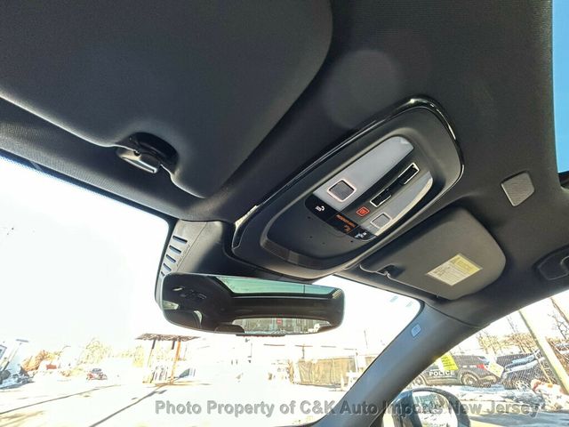 2022 Volvo XC60 Recharge T8 eAWD PHEV R-Design Extended Range,ADVANCED PACKAGE - 22922688 - 52