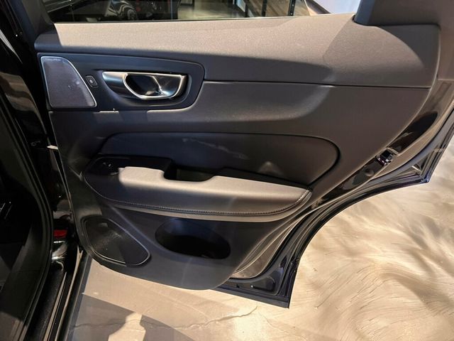 2022 Volvo XC60 Recharge T8/Inscription/AdvancedPkg/Bowers&Wilkins/AdapCruise/Htd&CldSts - 22976738 - 28