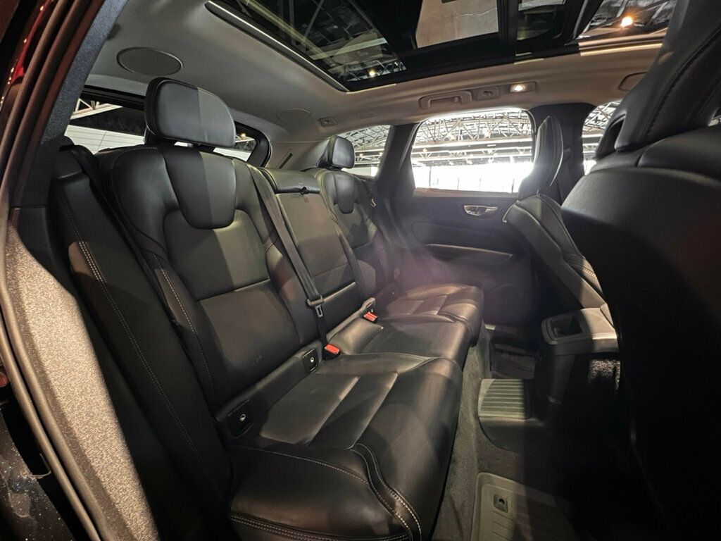 2022 Volvo XC60 Recharge T8/Inscription/AdvancedPkg/Bowers&Wilkins/AdapCruise/Htd&CldSts - 22976738 - 30