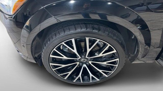 2022 Volvo XC60 Recharge Plug-In Hybrid R-Design - 22970205 - 19