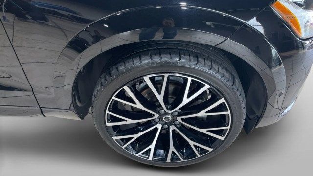 2022 Volvo XC60 Recharge Plug-In Hybrid R-Design - 22970205 - 20