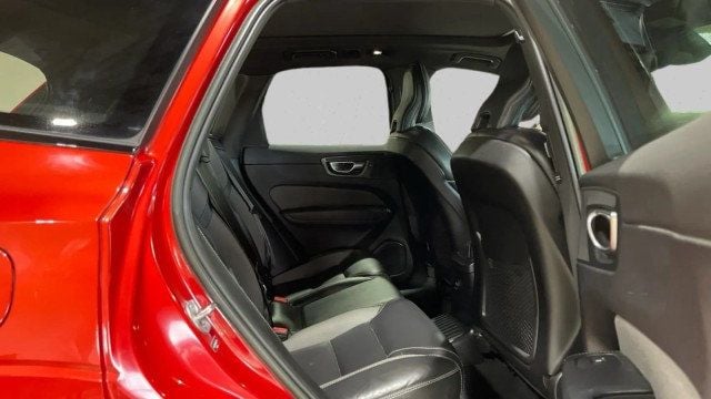 2022 Volvo XC60 Recharge Plug-In Hybrid R-Design - 22986258 - 11