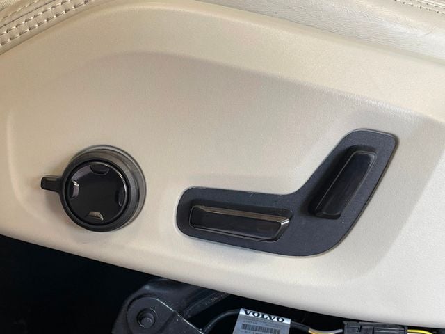 2022 Volvo XC60 Recharge Plug-In Hybrid T8 eAWD PHEV Inscription - 23002977 - 12