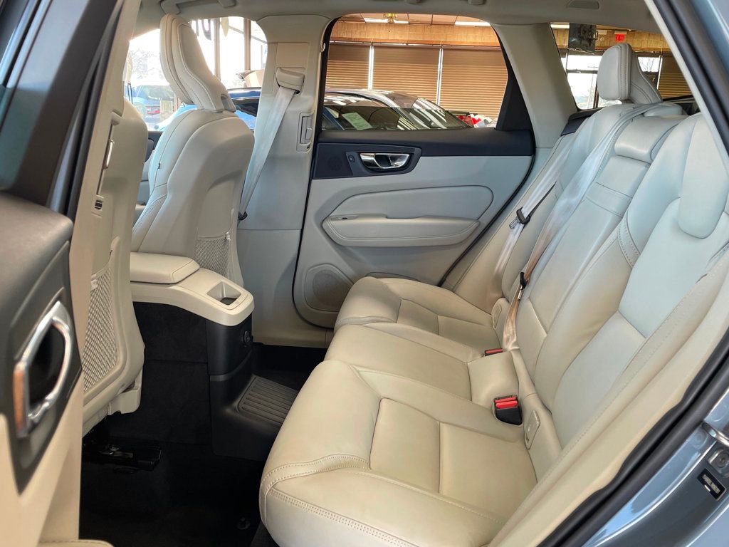 2022 Volvo XC60 Recharge Plug-In Hybrid T8 eAWD PHEV Inscription - 23002977 - 17