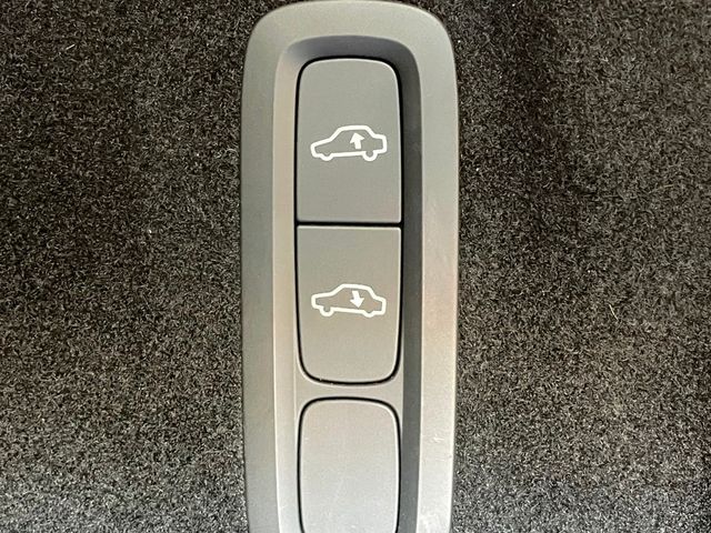 2022 Volvo XC60 Recharge Plug-In Hybrid T8 eAWD PHEV Inscription - 23002977 - 20