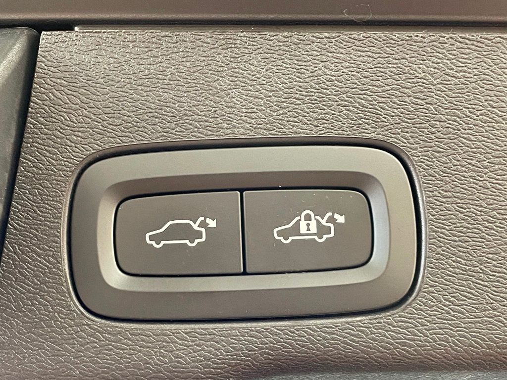 2022 Volvo XC60 Recharge Plug-In Hybrid T8 eAWD PHEV Inscription - 23002977 - 21