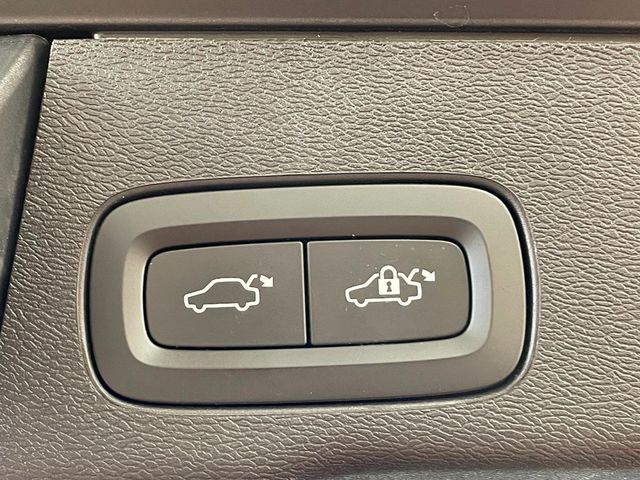 2022 Volvo XC60 Recharge Plug-In Hybrid T8 eAWD PHEV Inscription - 23002977 - 21