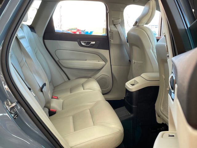 2022 Volvo XC60 Recharge Plug-In Hybrid T8 eAWD PHEV Inscription - 23002977 - 22