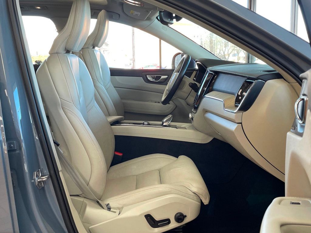 2022 Volvo XC60 Recharge Plug-In Hybrid T8 eAWD PHEV Inscription - 23002977 - 23