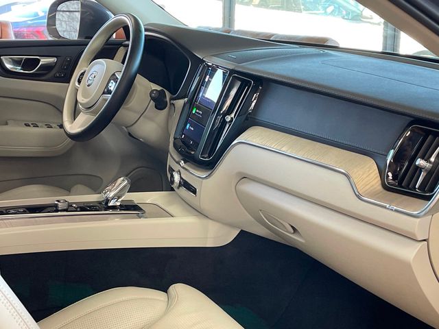 2022 Volvo XC60 Recharge Plug-In Hybrid T8 eAWD PHEV Inscription - 23002977 - 24