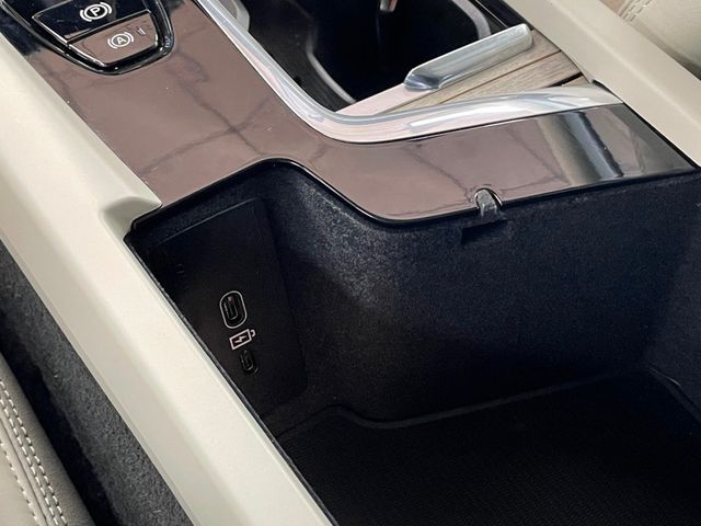 2022 Volvo XC60 Recharge Plug-In Hybrid T8 eAWD PHEV Inscription - 23002977 - 37