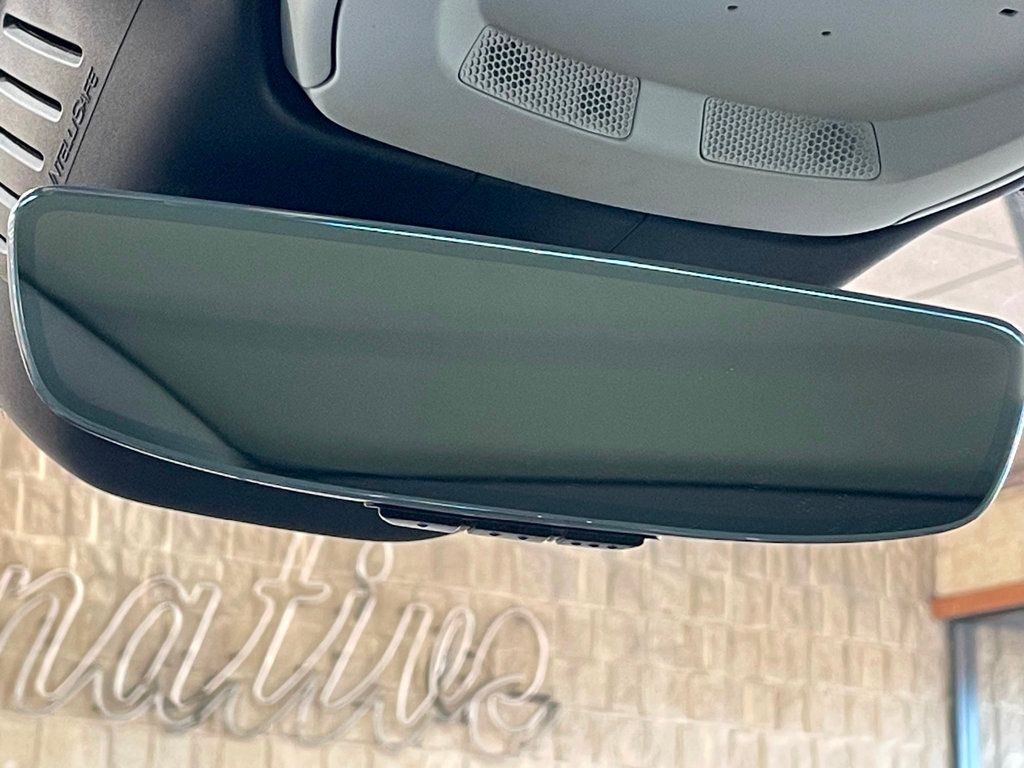 2022 Volvo XC60 Recharge Plug-In Hybrid T8 eAWD PHEV Inscription - 23002977 - 39