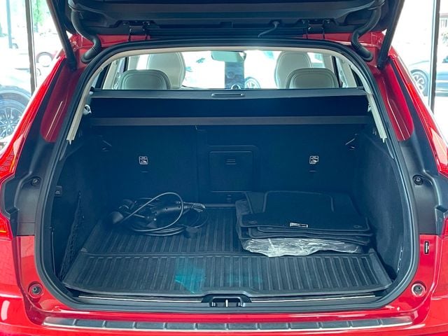 2022 Volvo XC60 Recharge Plug-In Hybrid T8 eAWD PHEV Inscription - 23024835 - 19