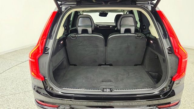 2022 Volvo XC90 T5 AWD Momentum 7P w/ Climate Package - 23072875 - 21