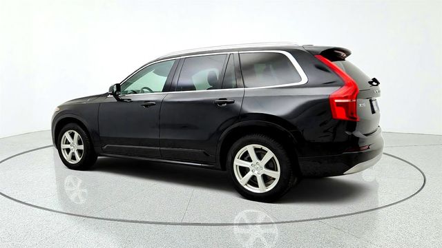 2022 Volvo XC90 T5 AWD Momentum 7P w/ Climate Package - 23072875 - 6