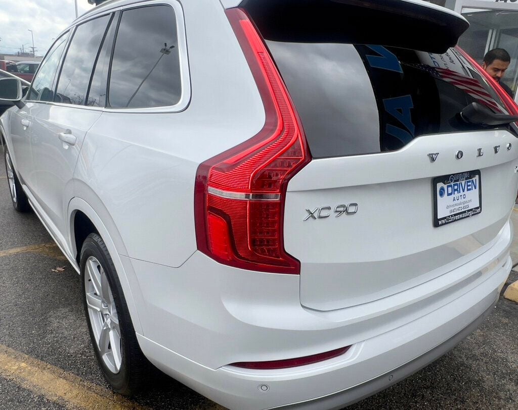 2022 Volvo XC90 T5 MOMENTUM - 22670561 - 39