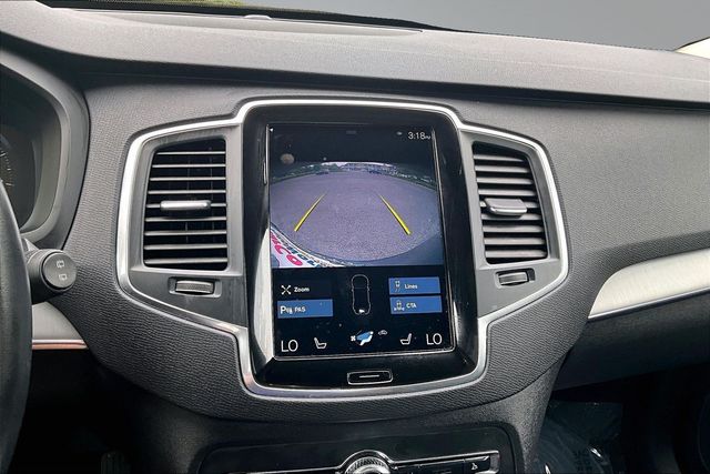 2022 Volvo XC90 T5 Momentum 7 Passenger - 23050714 - 26
