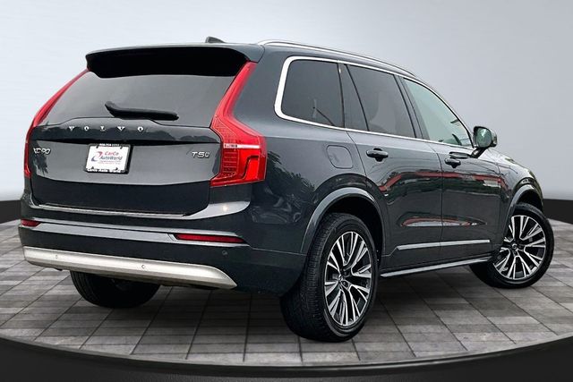 2022 Volvo XC90 T5 Momentum 7 Passenger - 23050714 - 4