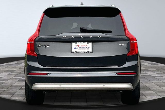 2022 Volvo XC90 T5 Momentum 7 Passenger - 23050714 - 5