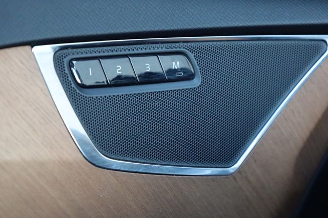 2022 Volvo XC90 T6 AWD Momentum 7P - 22947474 - 30