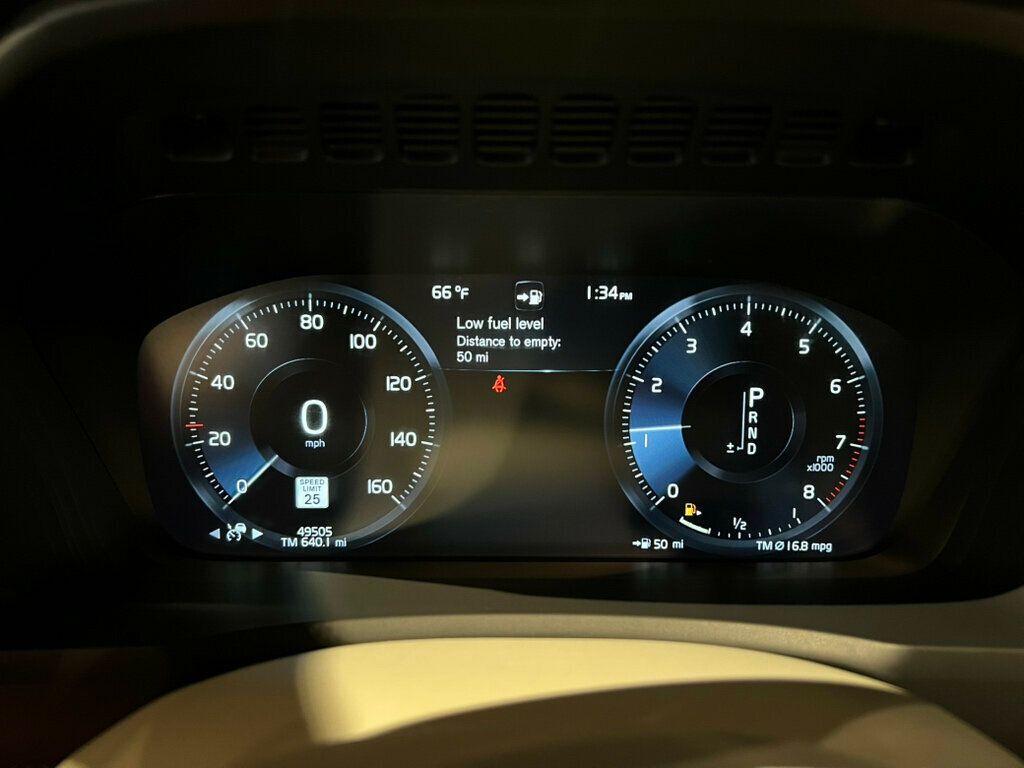 2022 Volvo XC90 T6/Inscription/AdvancedPkg/PanoRoof/Htd&CldSeats/HeadsUpDisplay - 22953141 - 17