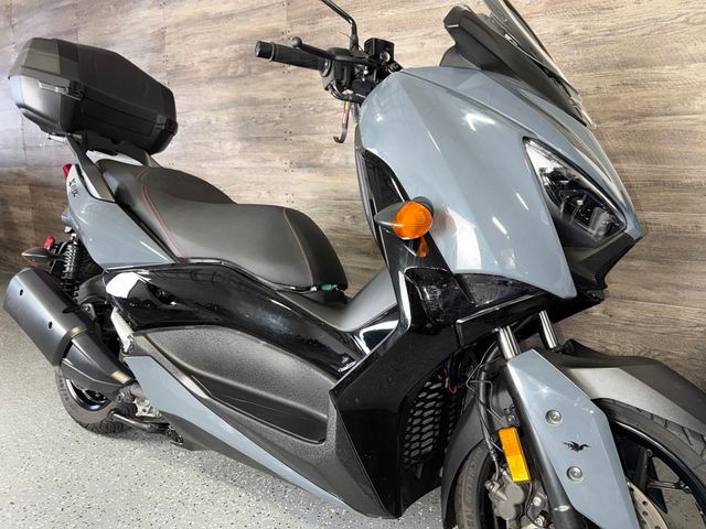 2022 Yamaha XMAX SUPER CLEAN! - 23046654 - 1