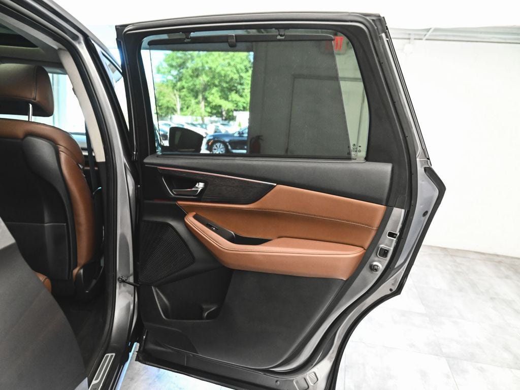Acura MDX photo 14