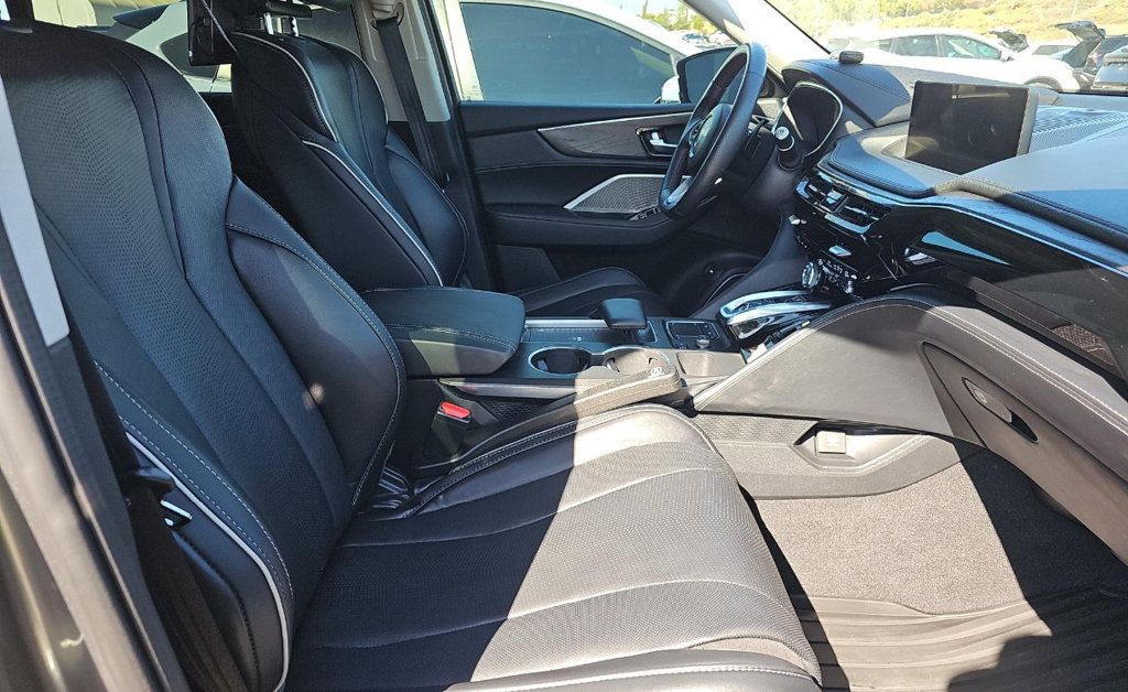 2023 Acura MDX SH-AWD Advance photo 10