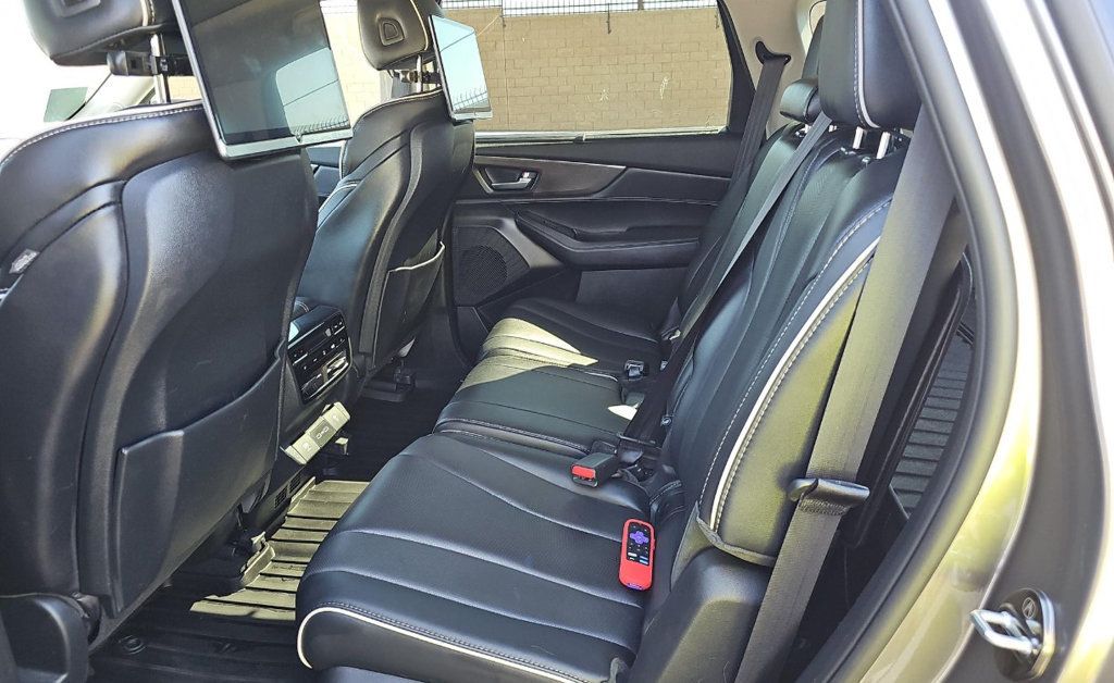 2023 Acura MDX SH-AWD Advance photo 7