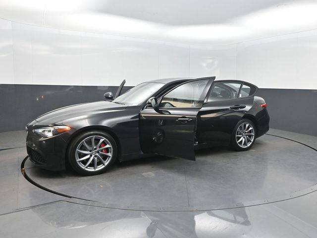 2023 Alfa Romeo Giulia RWD - 22990394 - 33
