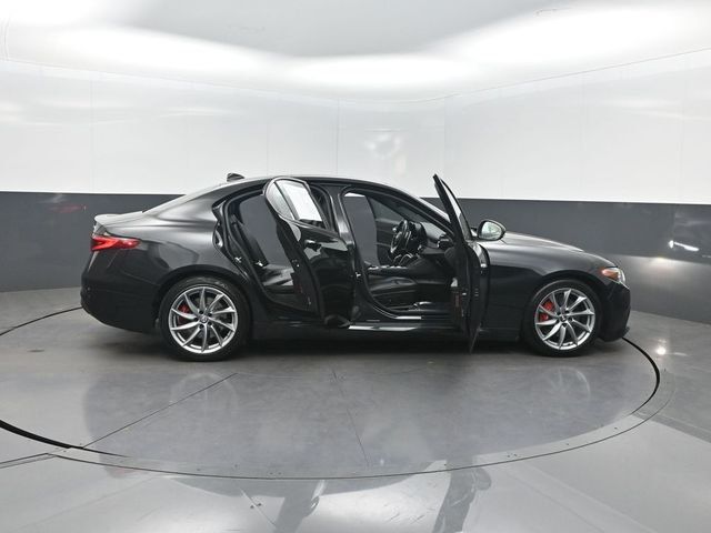 2023 Alfa Romeo Giulia RWD - 22990394 - 34