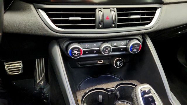 2023 Alfa Romeo Giulia Ti AWD - 23097211 - 17